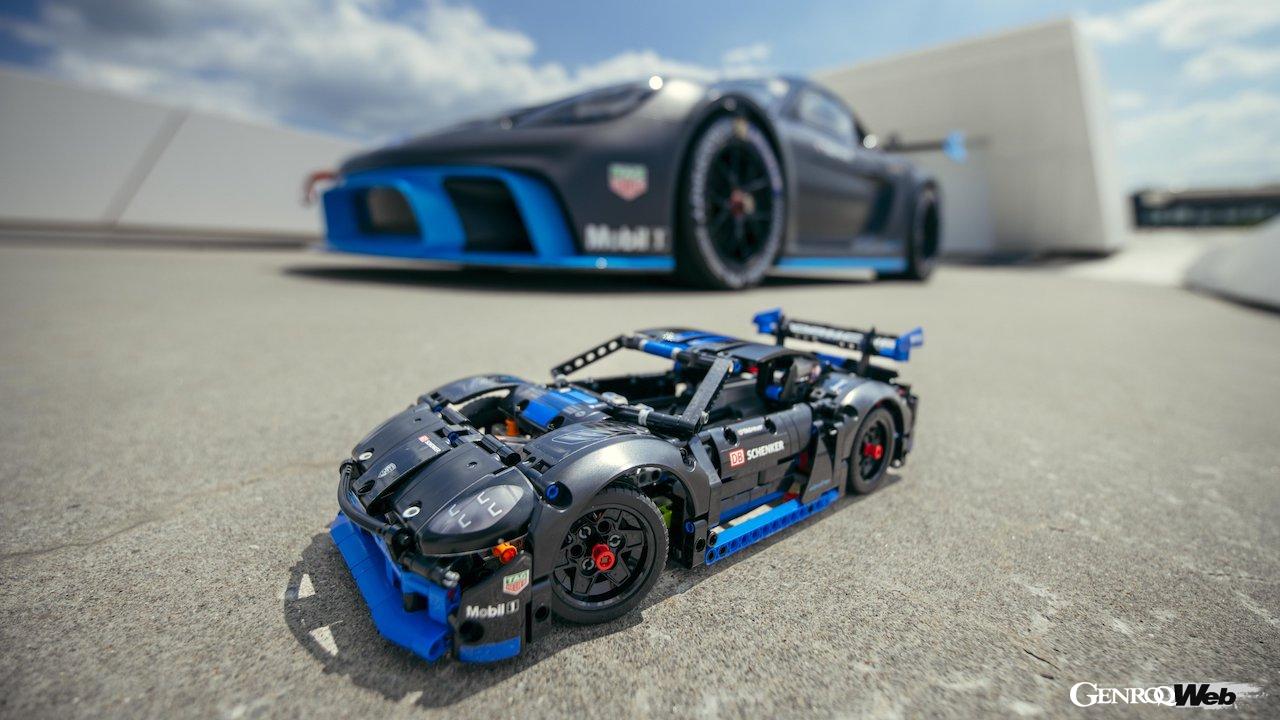 実際のモデルの技術的なハイライトをレゴで再現した「レゴ テクニック ポルシェ GT4 eパフォーマンス」。