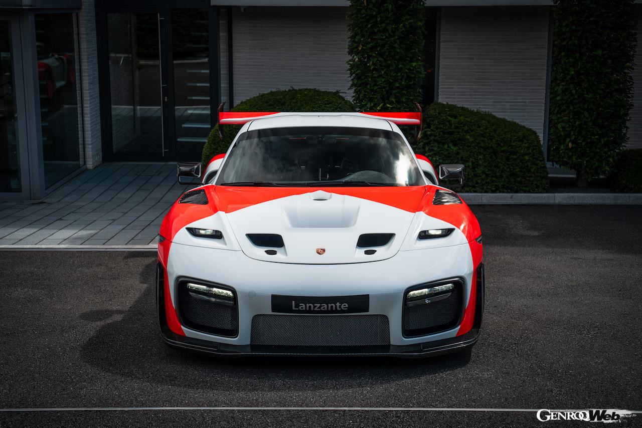 特徴的なマクラーレン・カラーを纏ったランザンテの「935」の公道走行仕様。