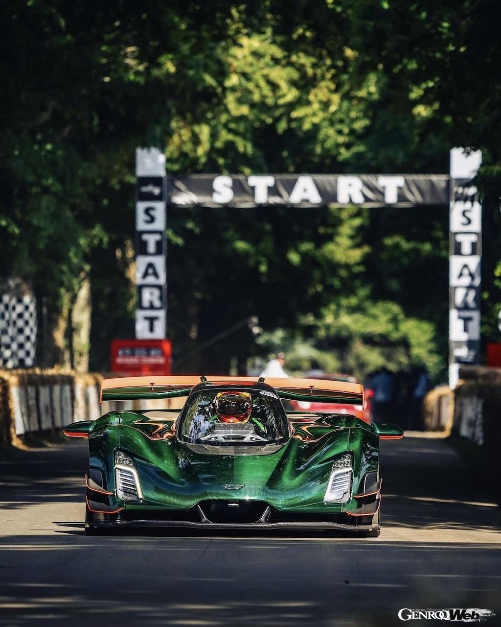 グッドウッドのヒルクライムステージで市販車最速となる「48秒82」をマークした、ジンガー 21C。