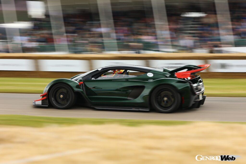 グッドウッドのヒルクライムステージで市販車最速となる「48秒82」をマークした、ジンガー 21C。