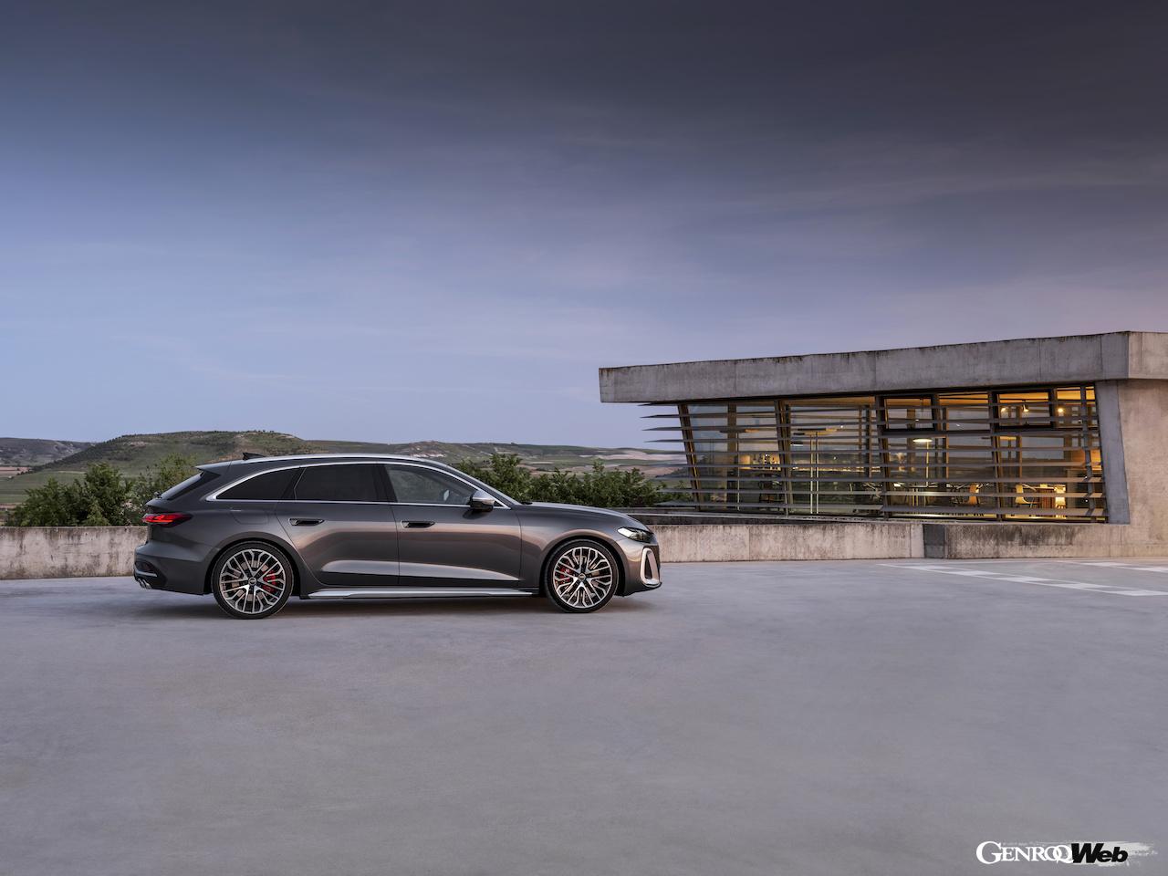 新型「アウディ S5 アバント」のエクステリア。