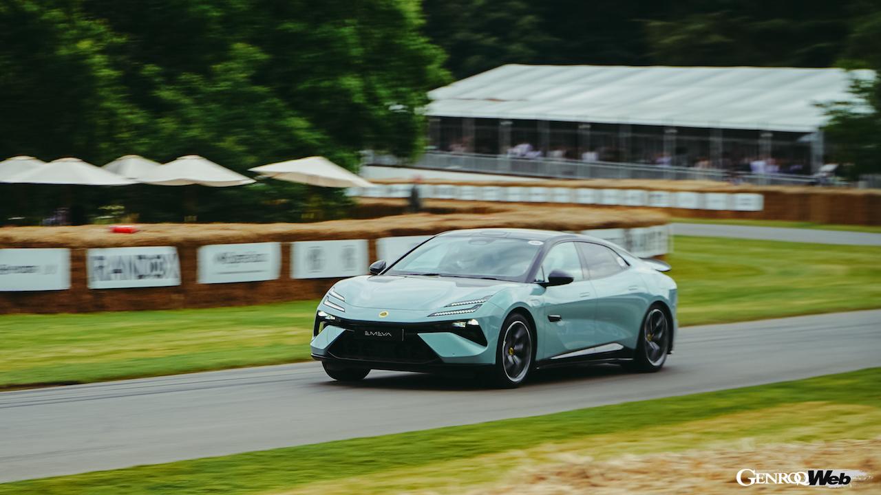 グッドウッドのヒルクライムコースを疾走する「エメヤ」。