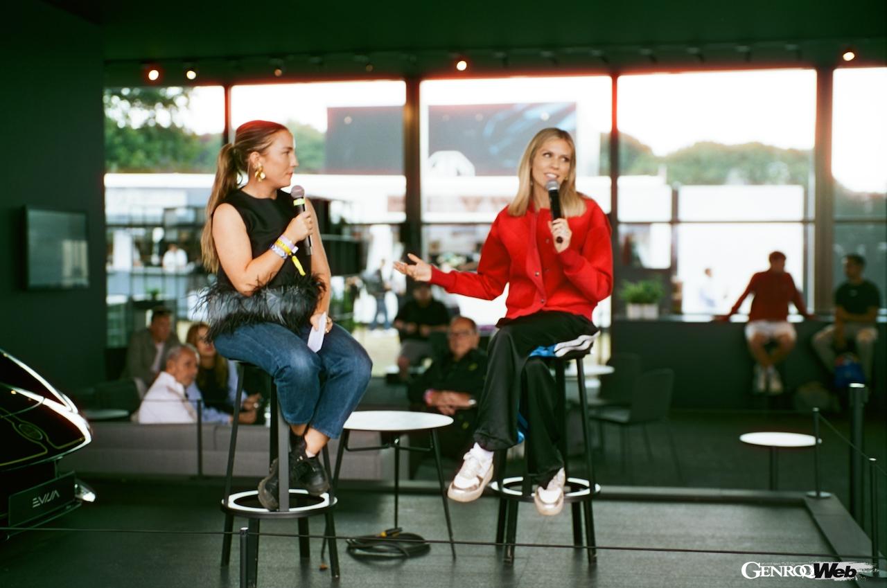 ロータス・スタンドでは、ジャーナリストのナターシャ・バードが司会を務める「Q&A」を実施。
