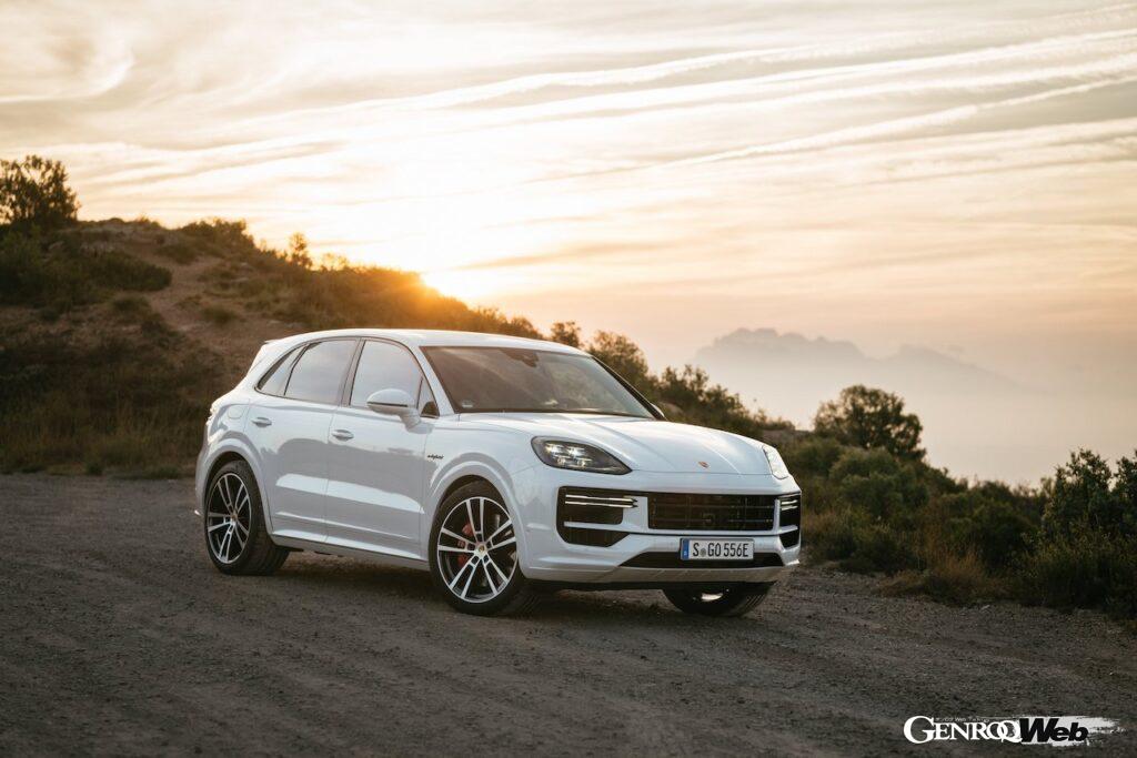 フルモデルチェンジに近いアップデートが施された現行型「ポルシェ カイエン」は、フル電動化される4代目カイエン投入後も継続販売されることが明らかになった。