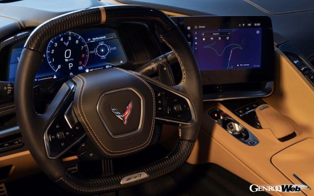 新型「シボレー コルベット ZR1」のコクピット。