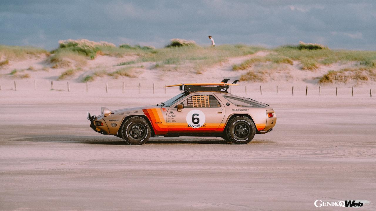 バルト海を臨むポーランドのヘル半島を舞台に、ビーチを疾走する「ポルシェ 928 サーファリ」。