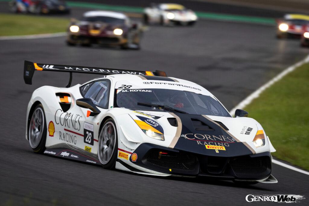 昨年ラウンド4鈴鹿サーキット以来の優勝を遂げたトロフェオ・ピレリAmのMotohiro Kotani。