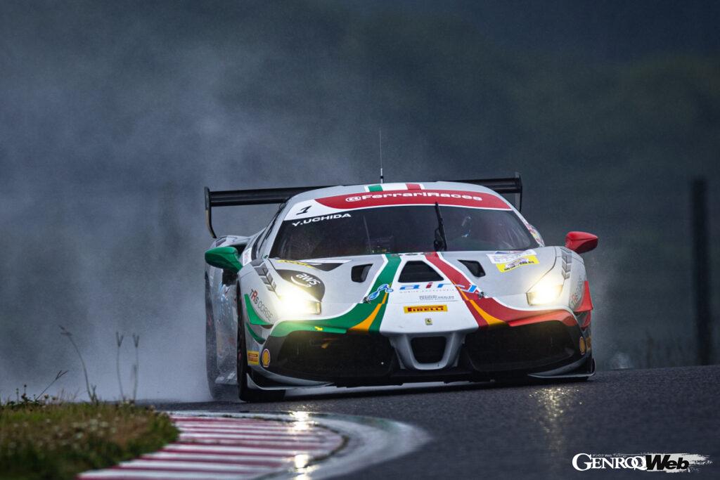 今年のクラスチャンピオンを決めているYudai Uchidaは、雨の中ポールポジションを獲得。