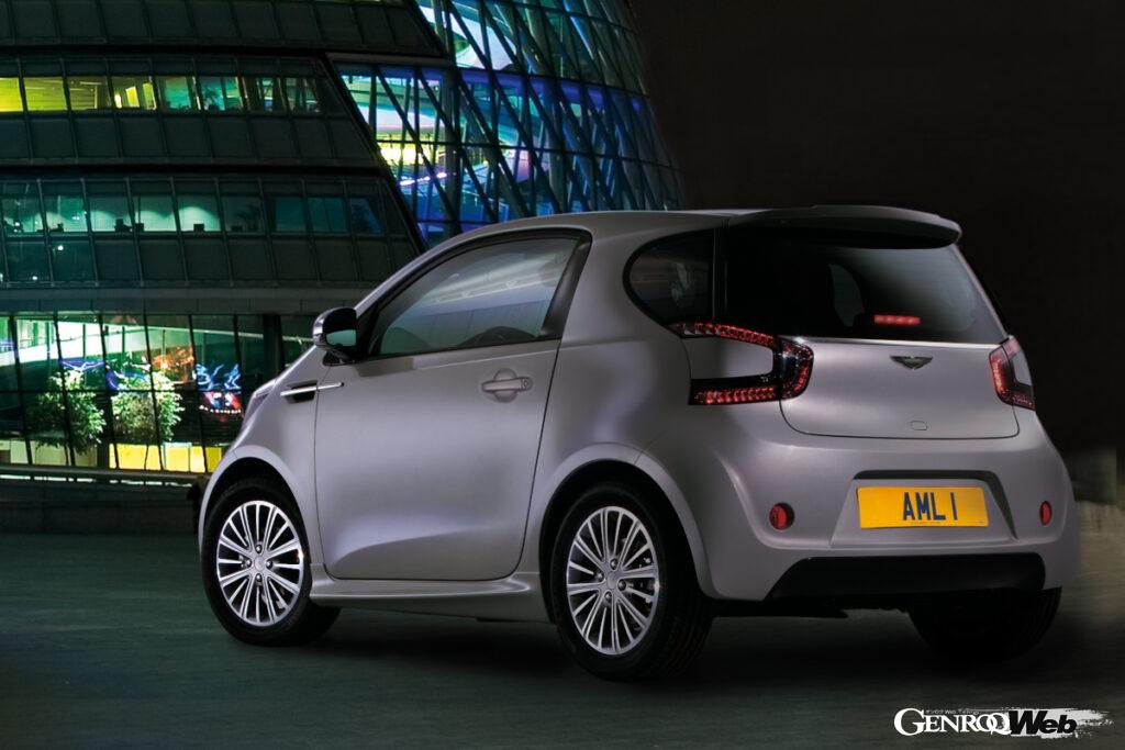 1.3リッター直4DOHCユニット、スチールモノコックのボディなど基本構造はiQを踏襲している。