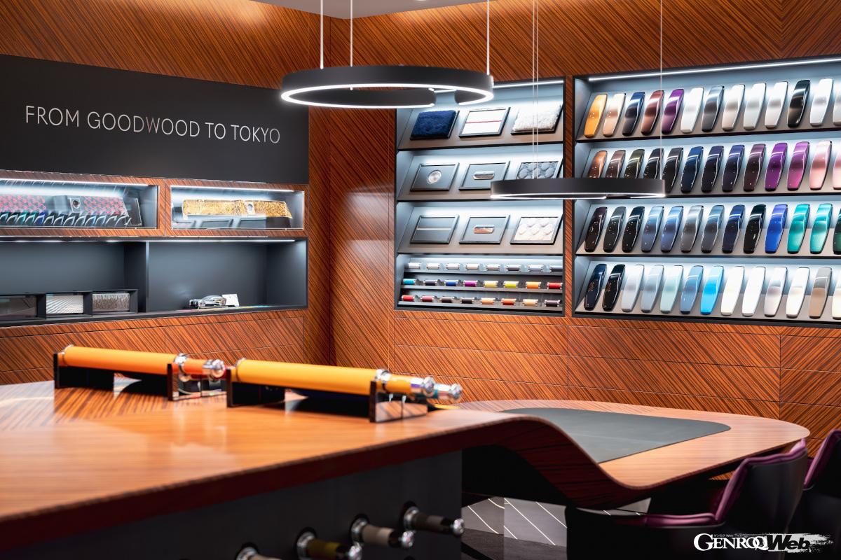 リラックスできるスピークイージー・バー。ビスポークの意欲を掻き立てるアトリエとキャビネット・オブ・キュリオシティ。