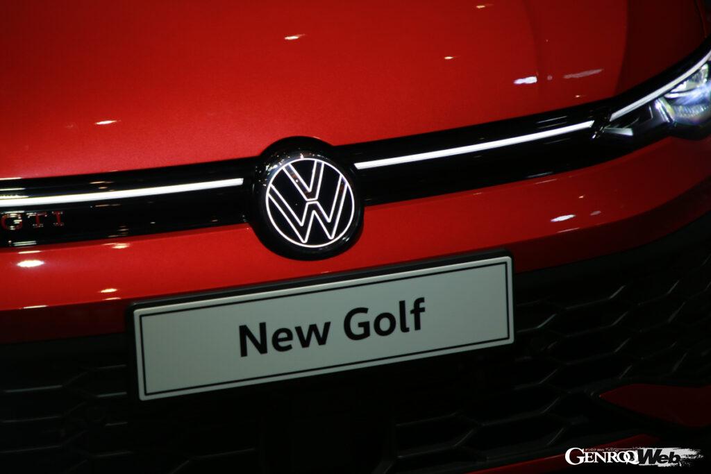 エクステリアは前後ライトデザインが変更された他、フロントマスクの「VW」エンブレムにイルミネーション機能が、初めて導入された。