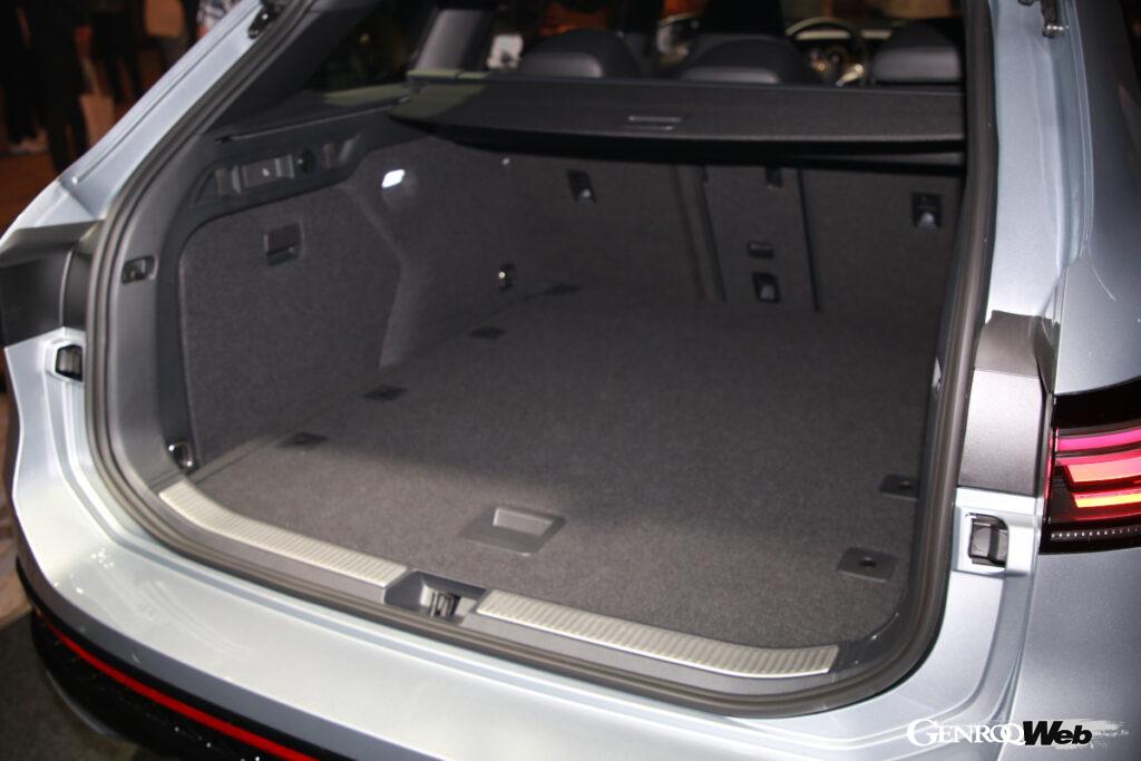 新型「フォルクスワーゲン パサート」のラゲッジルーム。