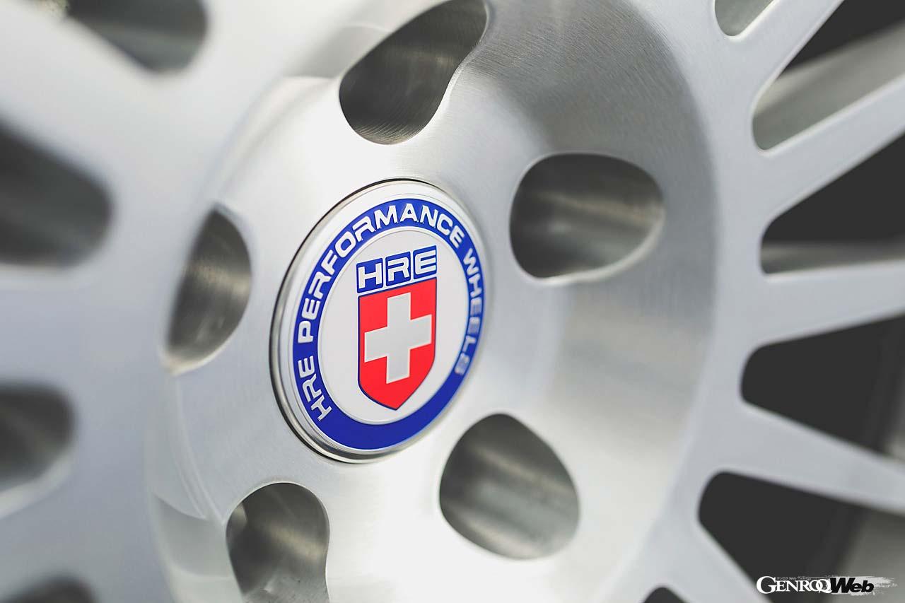 アメリカン鍛造ホイール界で最大手かつ最高峰として認知されるのがHREだ。大規模生産工場を有しながらも小回りの良さが特徴で、基本的にはフルオーダーメイドに対応する。
