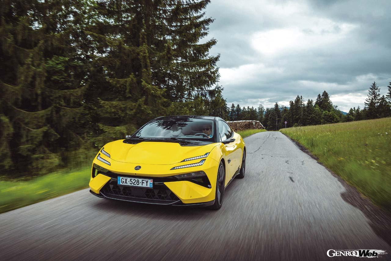 EVメーカーになることを宣言した新生ロータスがSUVの「エレトレ」に続き4ドアGTの「エメヤ」を発表。このカテゴリーではポルシェ・タイカンやメルセデスEQSといった強力なライバルが先行するが、果たしてエメヤの武器とはいかに。