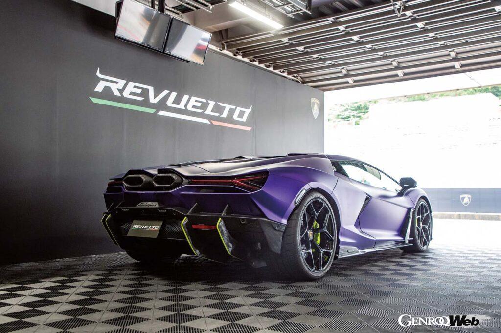 ランボルギーニの新フラッグシップ・スーパースポーツカーとして登場したレヴエルト。6.5リッターV12自然吸気エンジンをミッドに搭載するAWDというのはこれまで同様だが、フロントを駆動するのはモーター、つまりハイブリッドである。その実力をサーキットで探った。