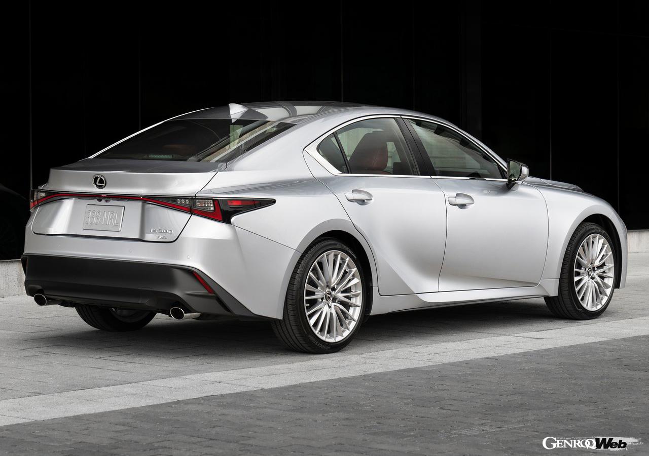 最上位グレードはトリプルモーターで武装し、「テスラ モデルS Plaid」に対抗することも考えられる。