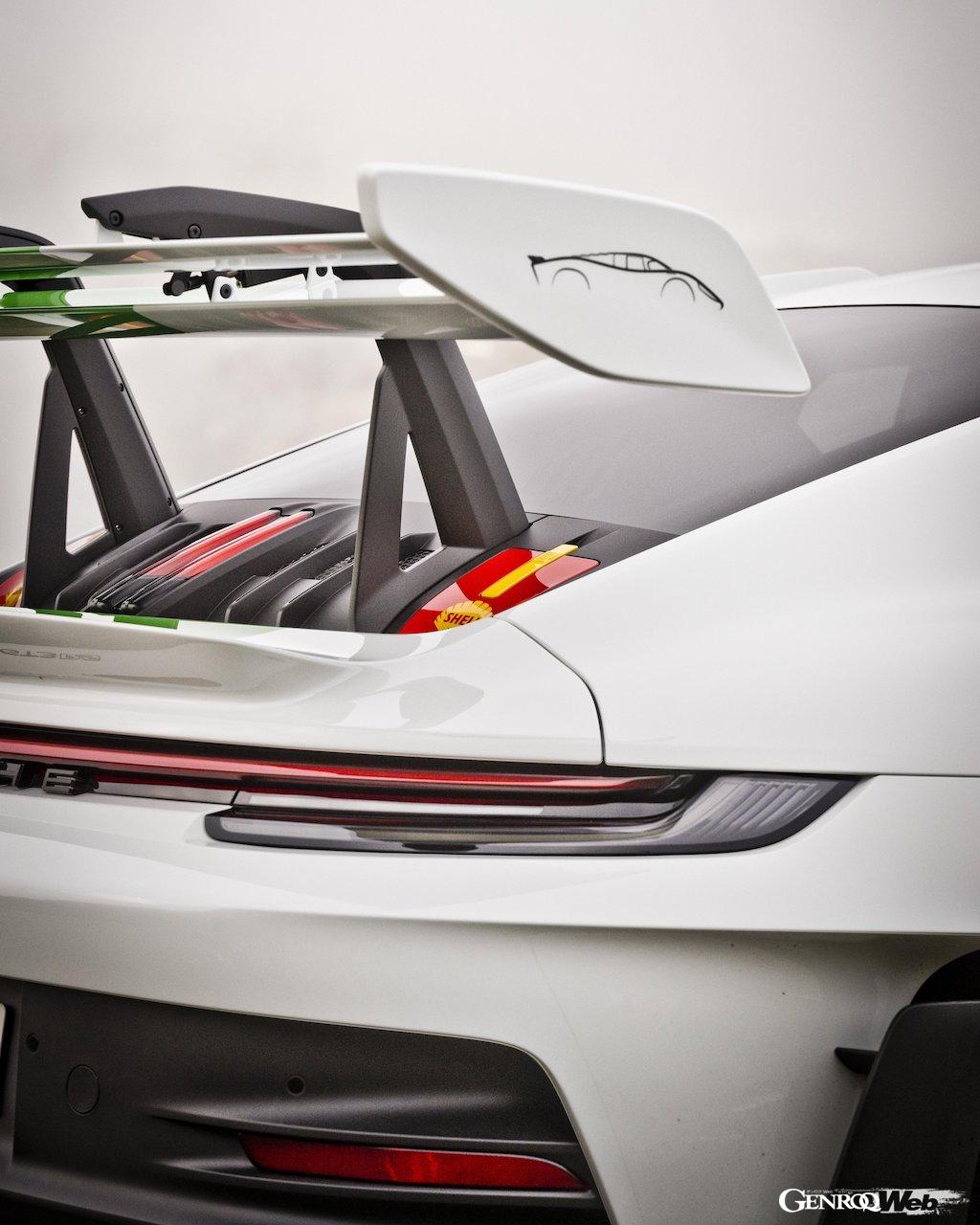 「ポルシェ 911 GT3 RS “ジョー・シフェール”」の専用ディテール。