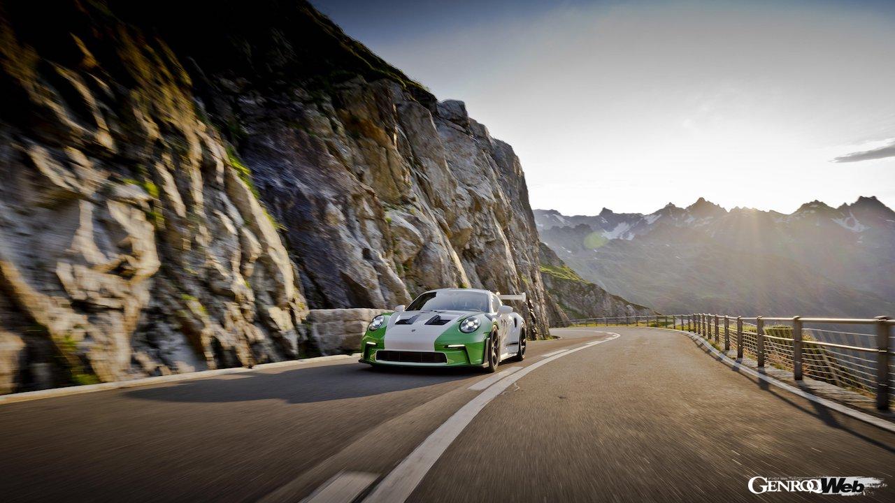 「911 GT3 RS “ジョー・シフェール”」の走行シーン。