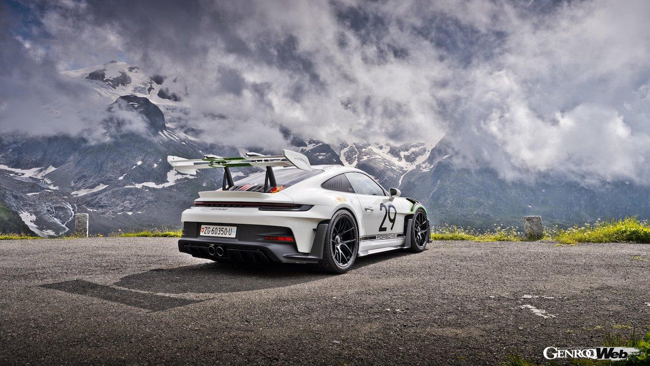 ポルシェ・エクスルーシブ・マニュファクチャーの「ソンダーバーシュ」プログラムによって製作された「911 GT3 RS “ジョー・シフェール”」。