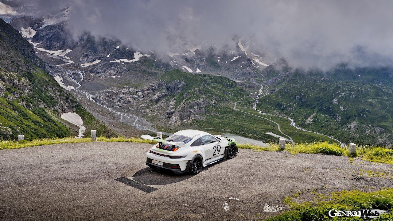 ポルシェ・エクスルーシブ・マニュファクチャーの「ソンダーバーシュ」プログラムによって製作された「911 GT3 RS “ジョー・シフェール”」。