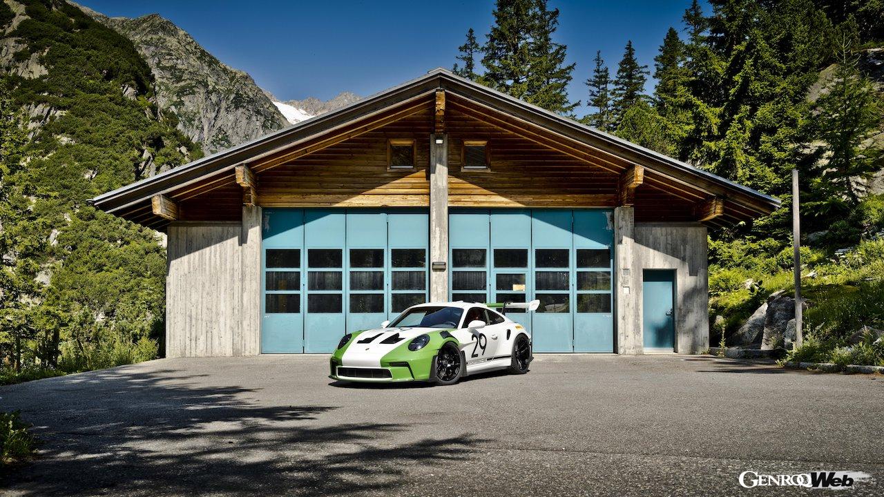ポルシェ・エクスルーシブ・マニュファクチャーの「ソンダーバーシュ」プログラムによって製作された「911 GT3 RS “ジョー・シフェール”」。