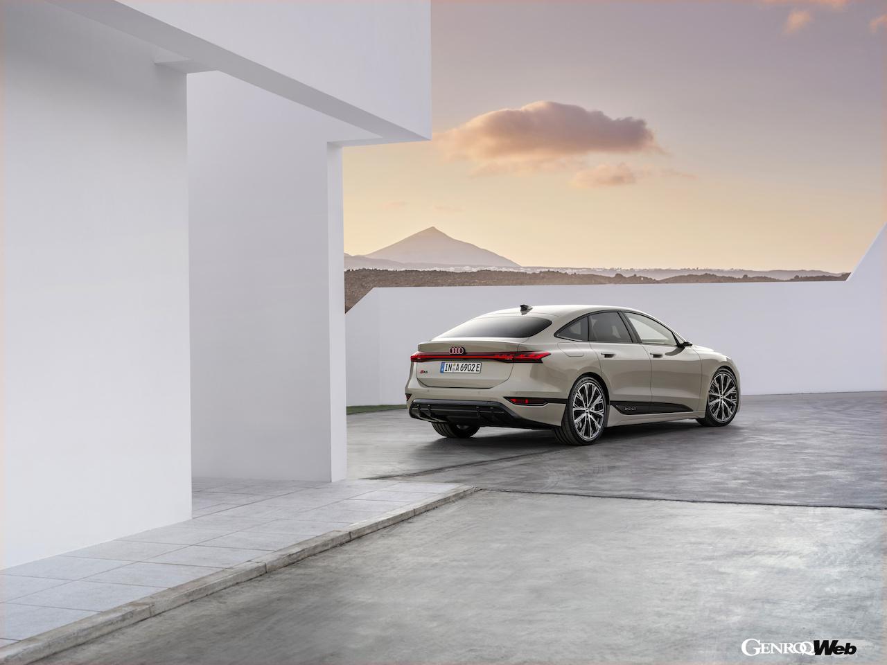 新型「アウディ A6 スポーツバック e-tron」のエクステリア。