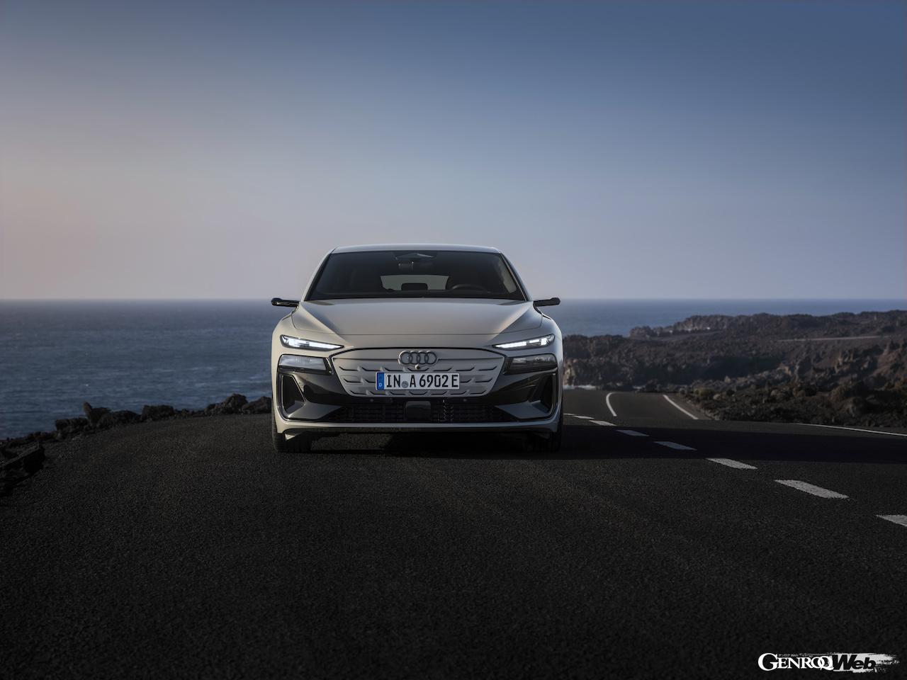 型「アウディ A6 スポーツバック e-tron」のエクステリア。