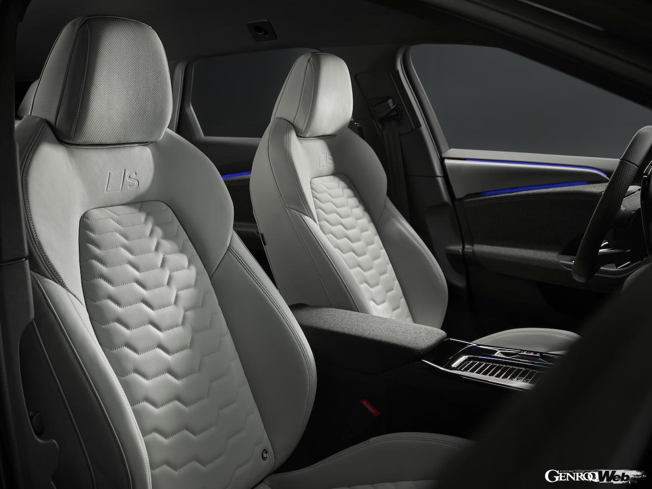 新型「アウディ A6 アバント e-tron」のインテリア。