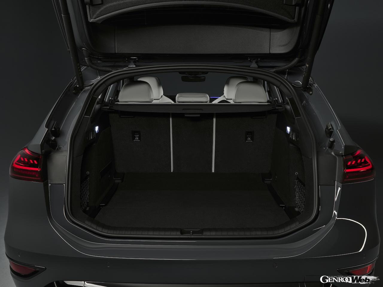 新型「アウディ A6 アバント e-tron」のラゲッジスペース。