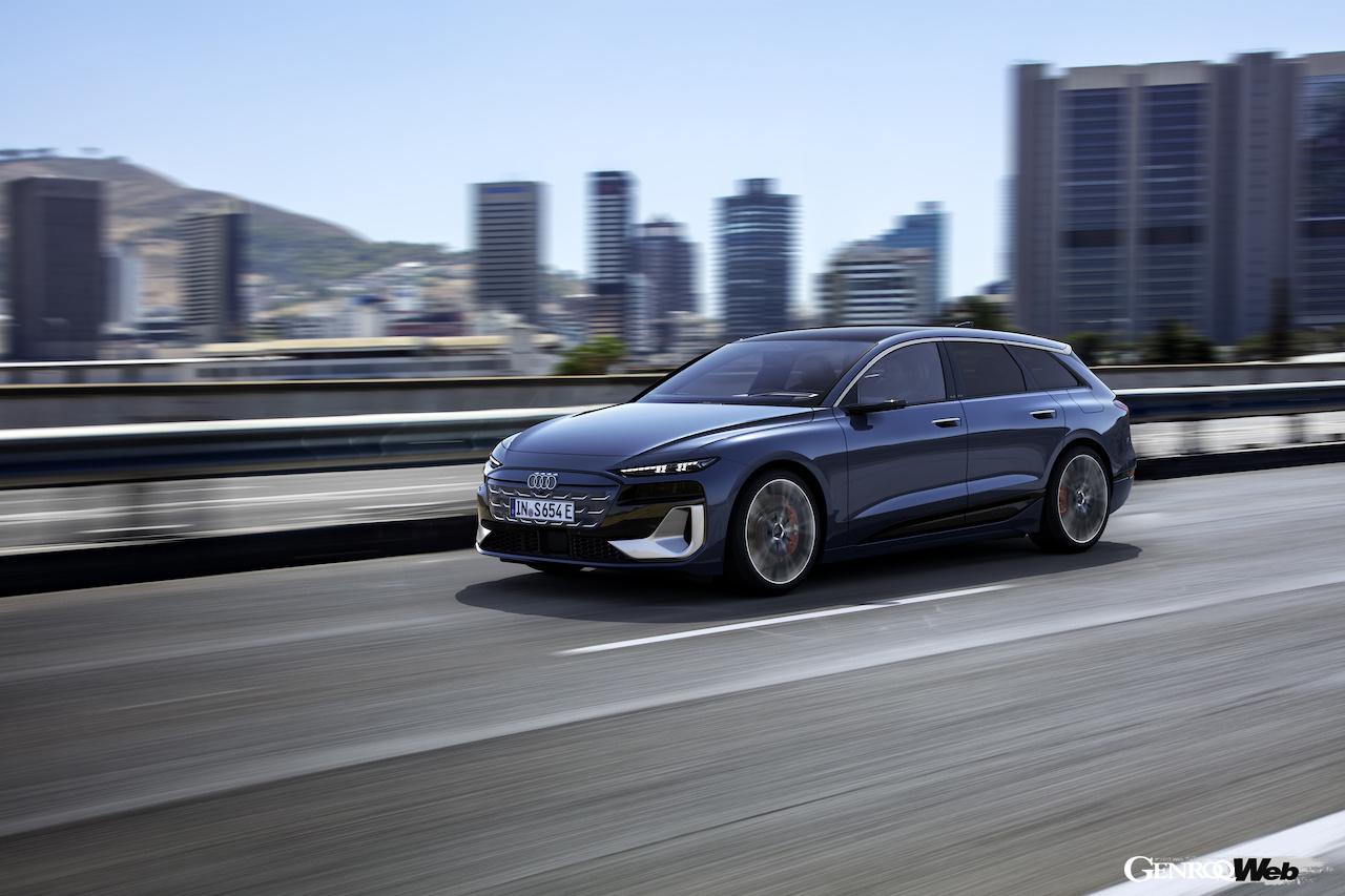 新型「アウディ S6 アバント e-tron」の走行シーン。