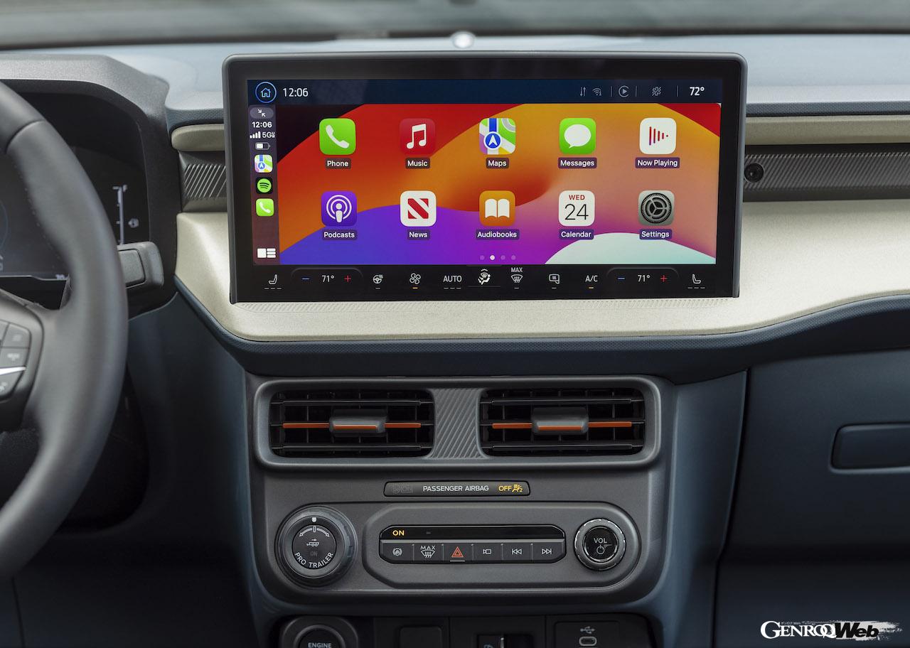 コンパクトピックアップ「フォード マーベリック」の2025年モデルから導入された、13.2インチ・タッチスクリーン。
