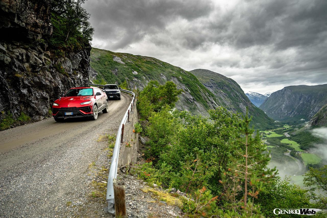 夏のノルウェーを舞台に、参加者は「ランボルギーニ ウルス S」をドライブ。各地で美しい景観や極上の食事をたっぷり堪能した。