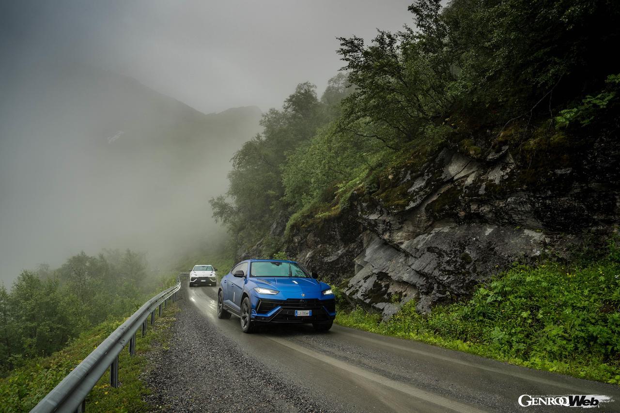 夏のノルウェーを舞台に、参加者は「ランボルギーニ ウルス S」をドライブ。各地で美しい景観や極上の食事をたっぷり堪能した。