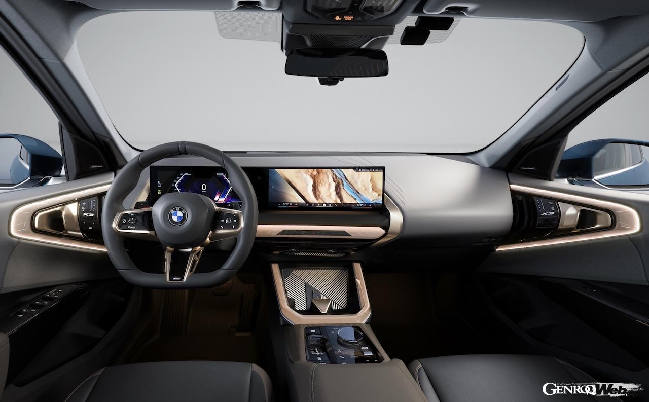 中国市場専用モデル「BMW X3 30L xDrive」のインテリア。