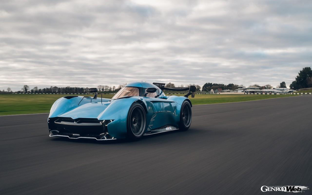 ホームコースのキャッスル・コーム・サーキットにおいて、54秒559のラップレコードを記録した、マクマートリー スピアリング ピュア。