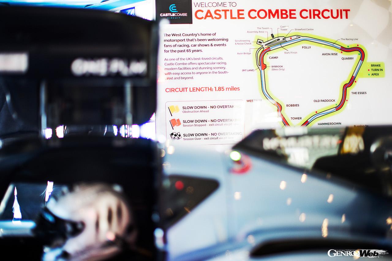 パートナーシップ契約を結ぶ地元のキャッスル・コーム・サーキットにおいて、F3マシンが持っていた従来のラップレコードを大幅に更新した。