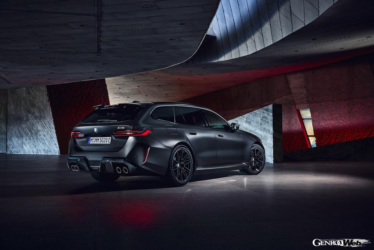 新型「BMW M5 ツーリング」のエクステリア。
