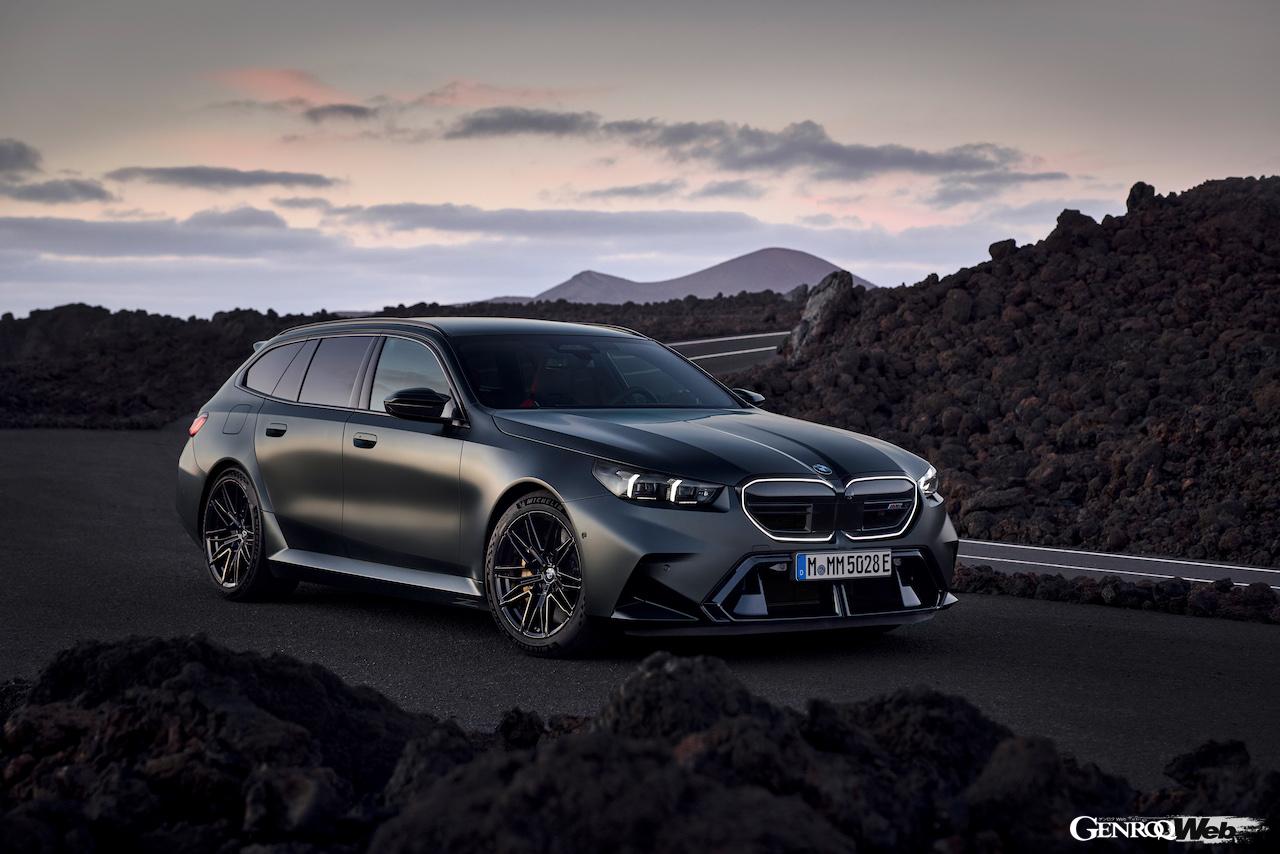 新型「BMW M5 ツーリング」のエクステリア。