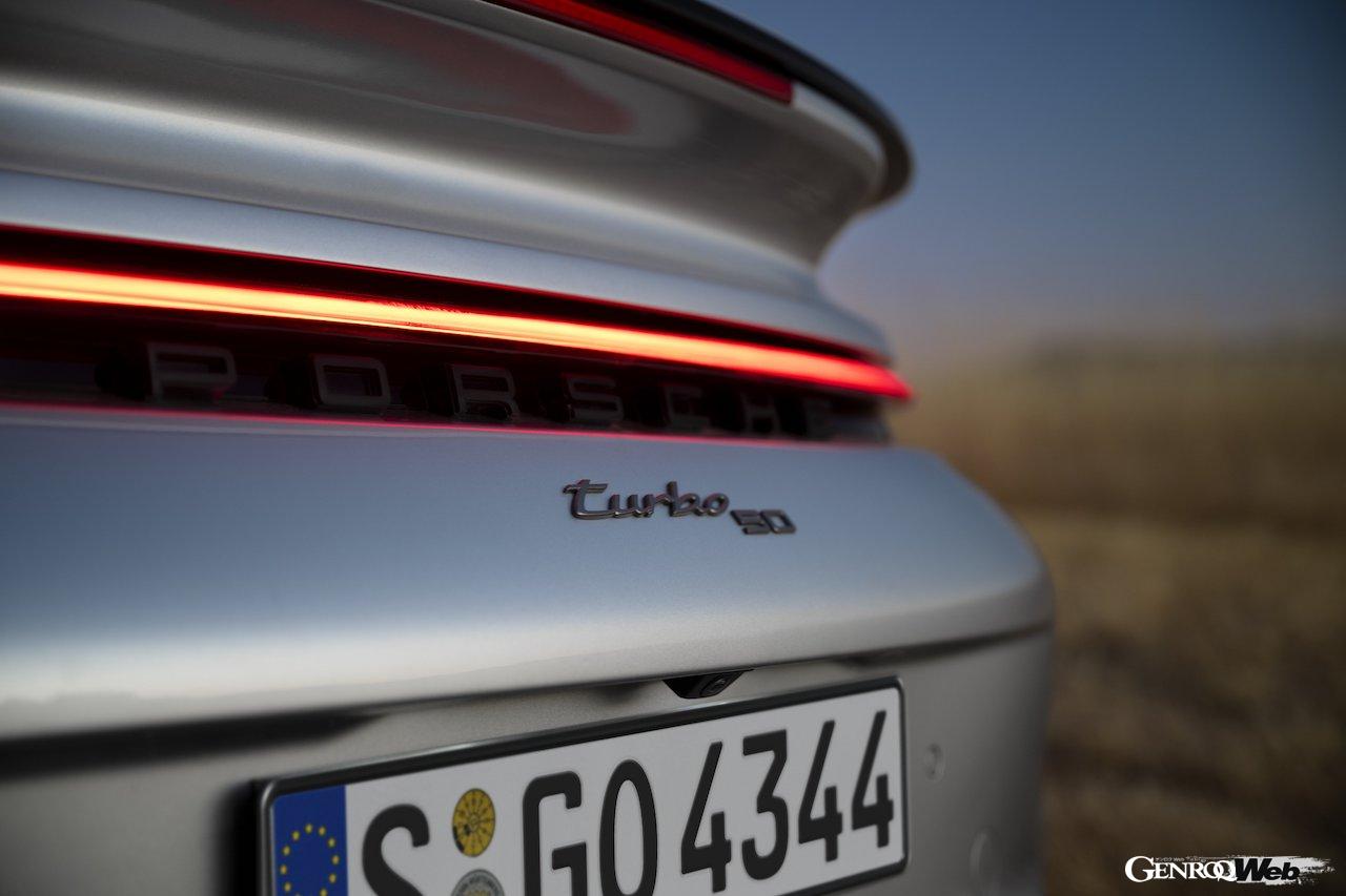 世界限定1974台が製造される、「ポルシェ911 ターボ 50イヤーズ」のエクステリア。