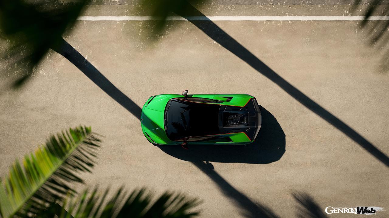 ハイブリッドパワートレインを搭載する「ランボルギーニ テメラリオ」のエクステリア。