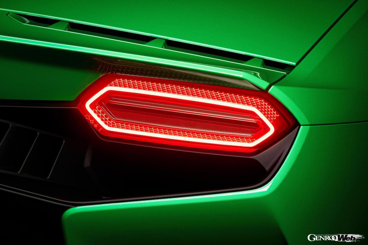 ハイブリッドパワートレインを搭載する「ランボルギーニ テメラリオ」のエクステリア。