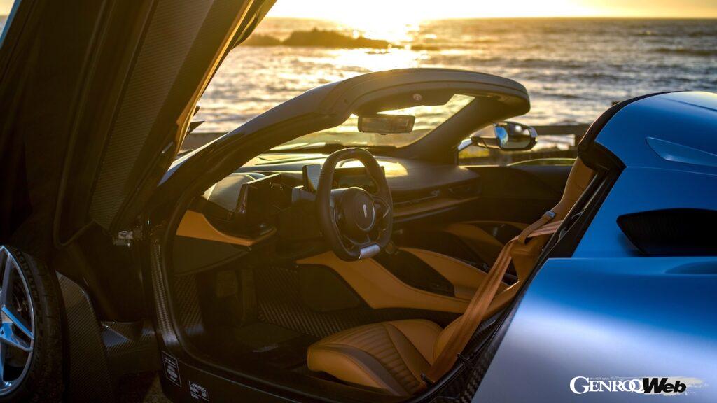 「ピニンファリーナ バッティスタ タルガメリカ」のコクピット。