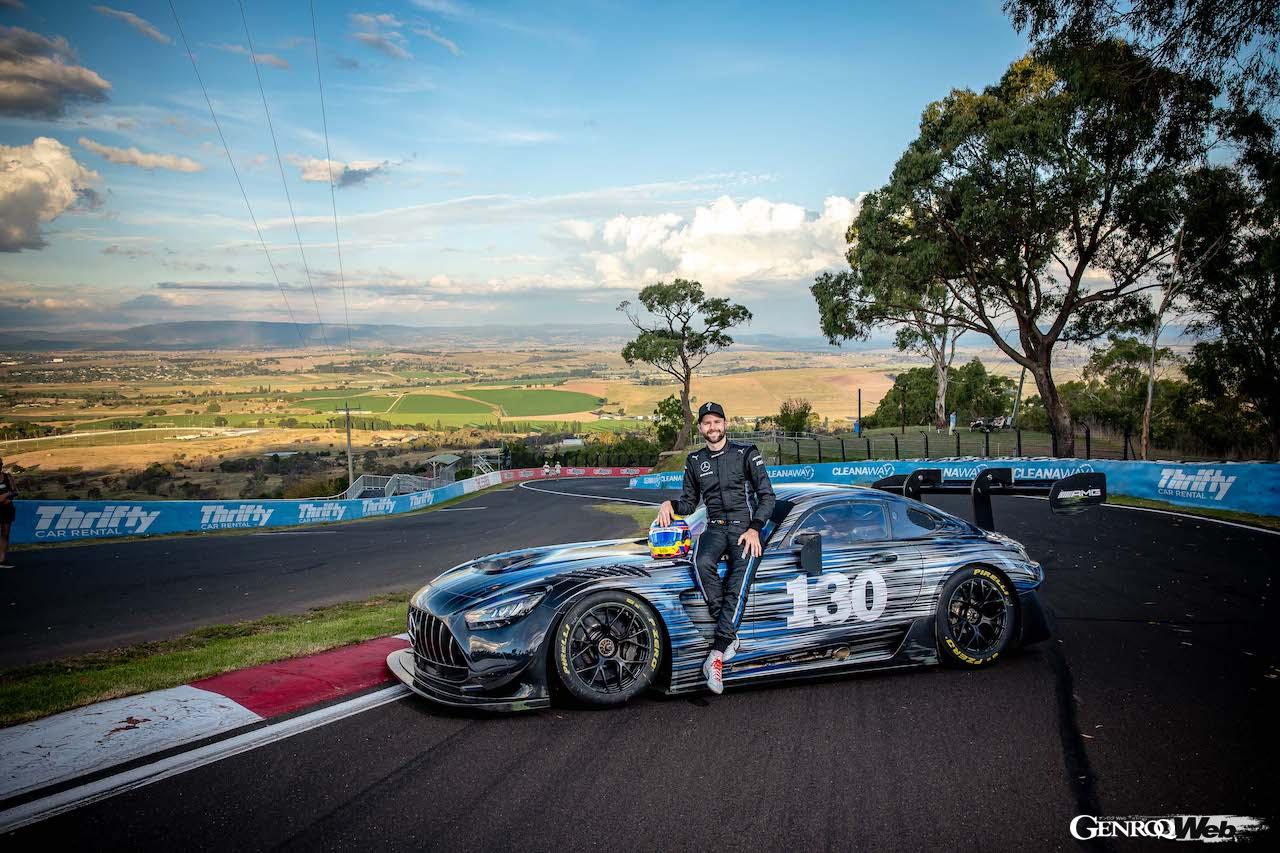 バサースト12時間の舞台となる、オーストラリアの「マウント・パノラマ・サーキット」で、プロトタイプを駆ったジュール・グーノンがタイムアタックを実施。コースレコードを2秒以上更新する1分56秒605をマークしている。