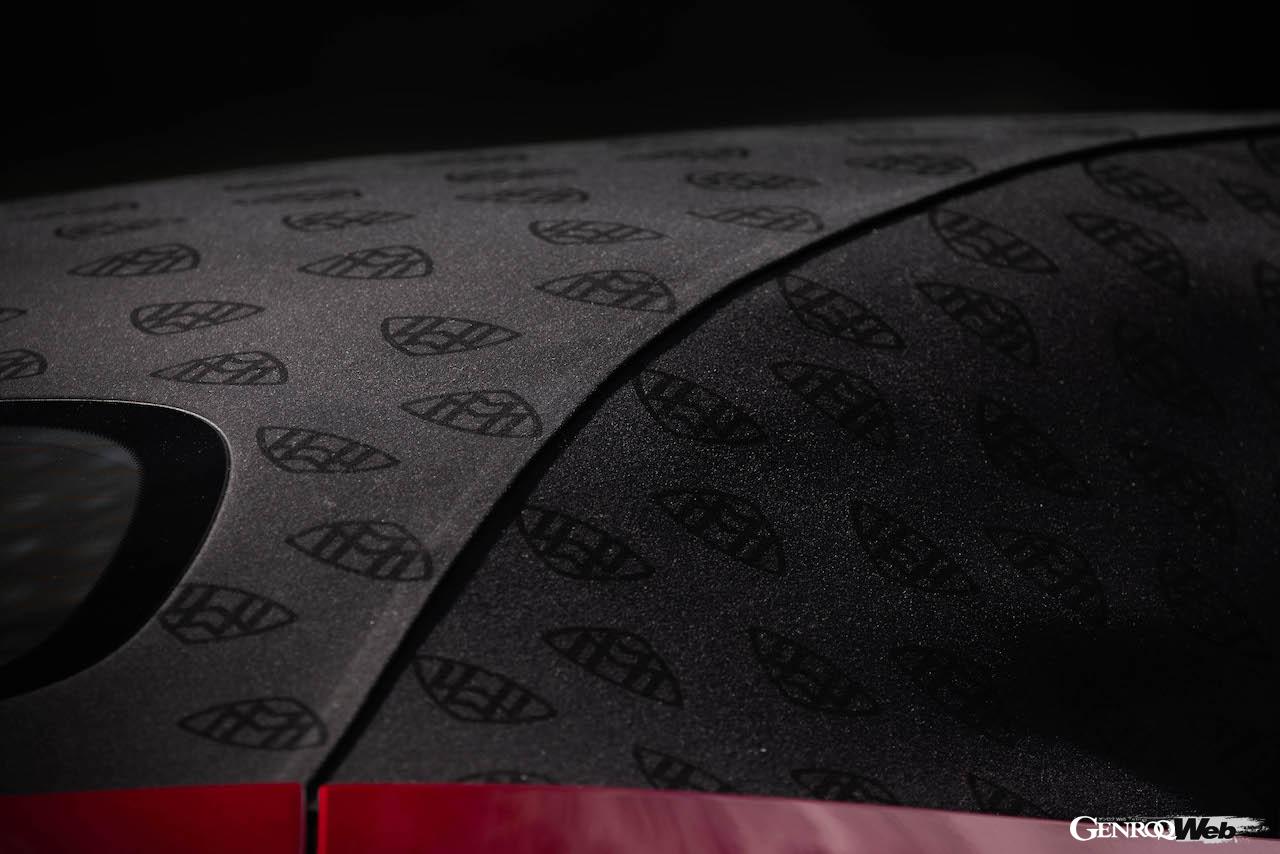 「メルセデス・マイバッハ SL 680 モノグラム シリーズ レッド・アンビエンス」のエクステリア。