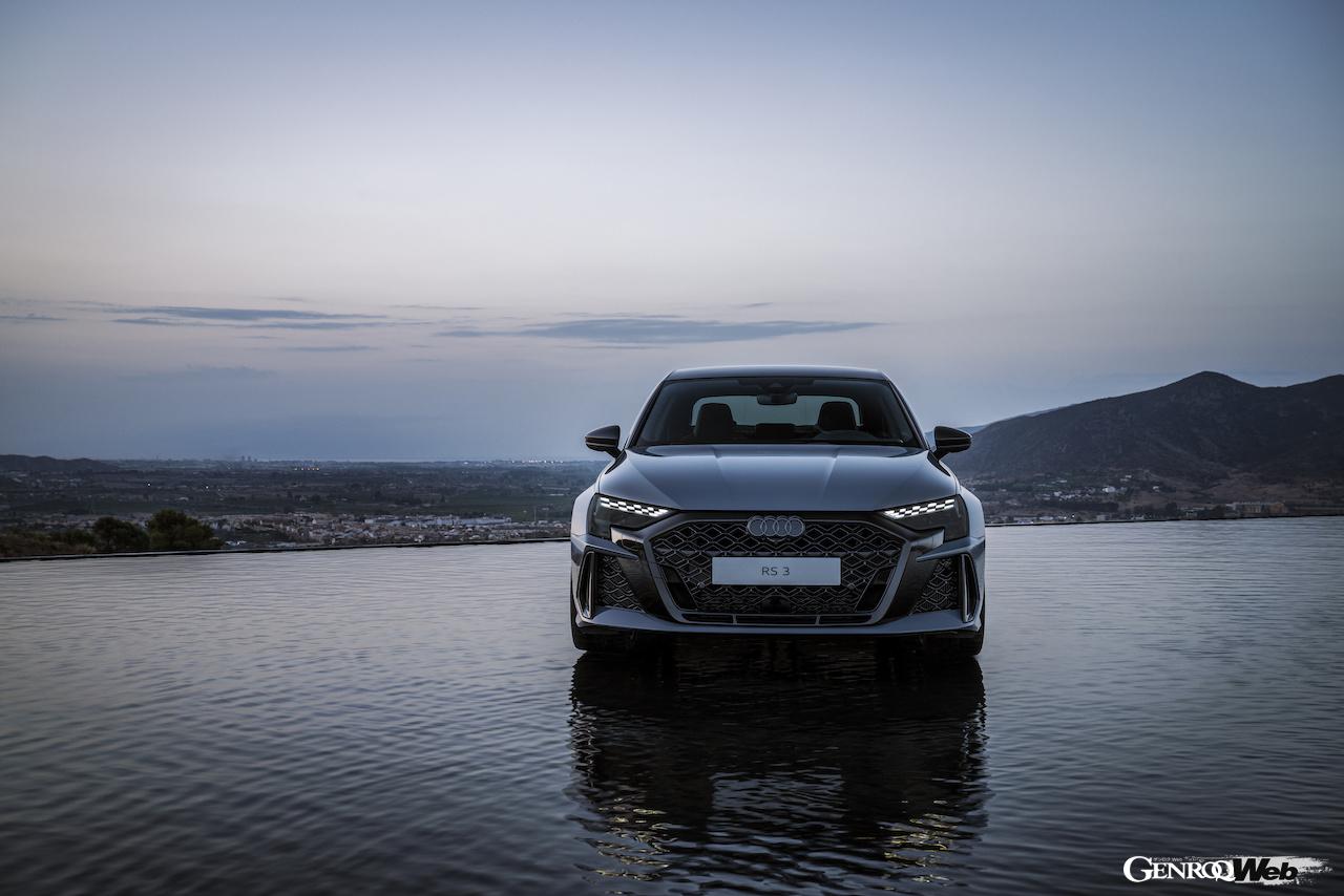 「アウディ RS 3 セダン」改良新型のエクステリア。