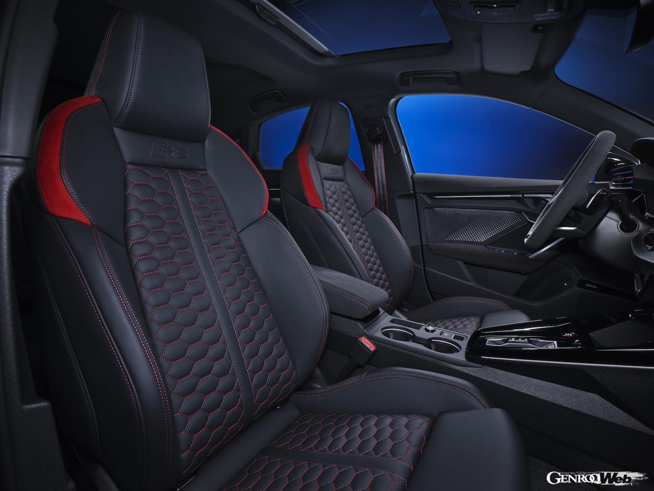 「アウディ RS 3 セダン」改良新型のインテリア。