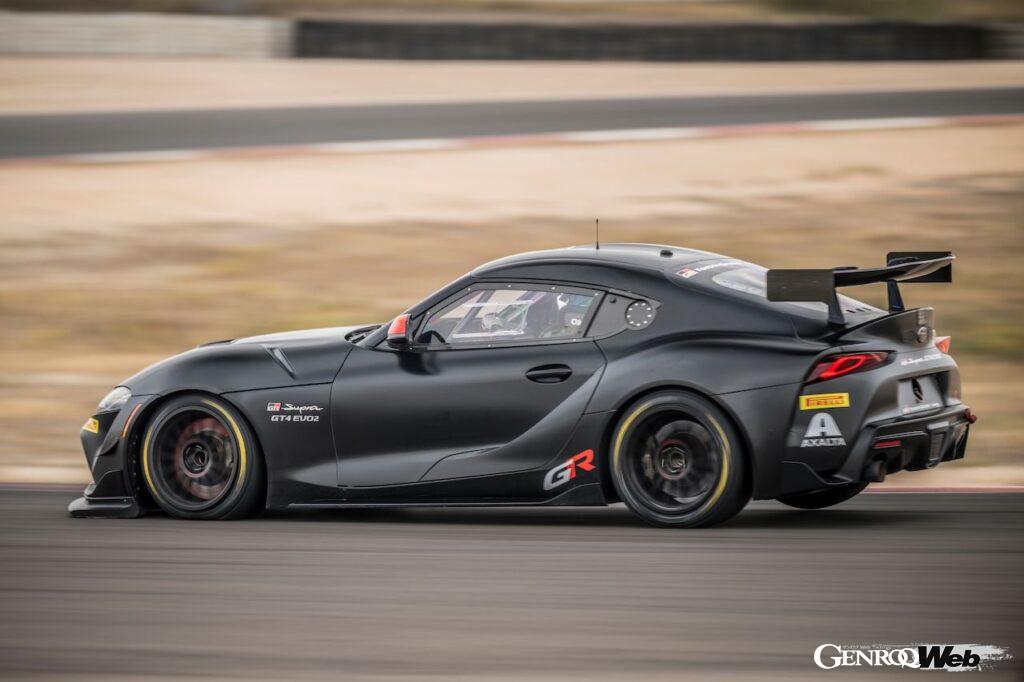 カスタマー向けレーシングカー「GR スープラ GT4 EVO2」の走行シーン。