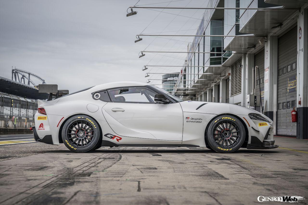 カスタマー向けレーシングカー「GR スープラ GT4 EVO2」のエクステリア。