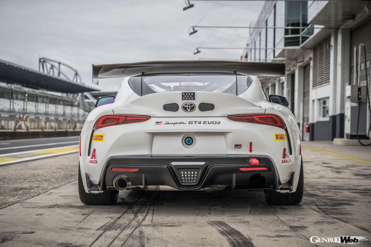 カスタマー向けレーシングカー「GR スープラ GT4 EVO2」のエクステリア。