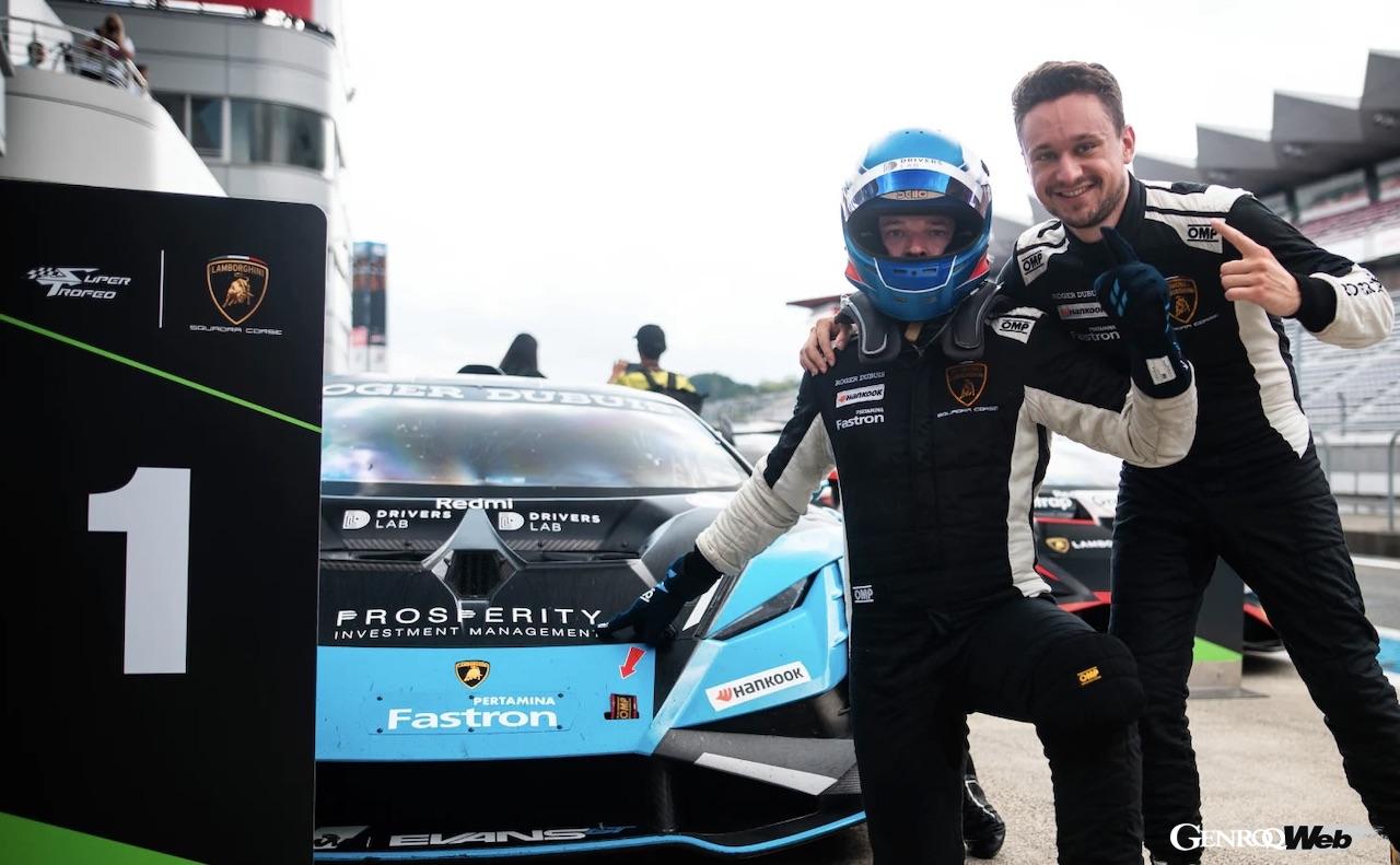 レース終盤、ペナルティなどもあり、大きく順位が入れ替わったレース2。DWイベンツGTのダン・ウェルス／エミリエン・カーデが逆転勝利を飾った。